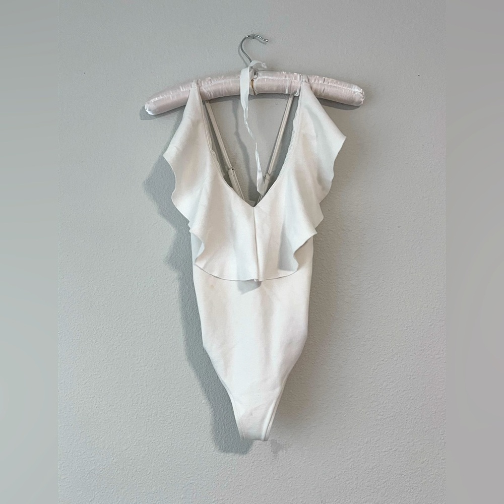 || LPA || RUFFLE BODYSUIT || WHITE ||